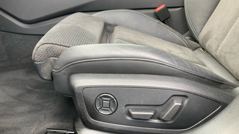 Audi A6 40 TDI Black Edition 4dr S Tronic Diesel Saloon